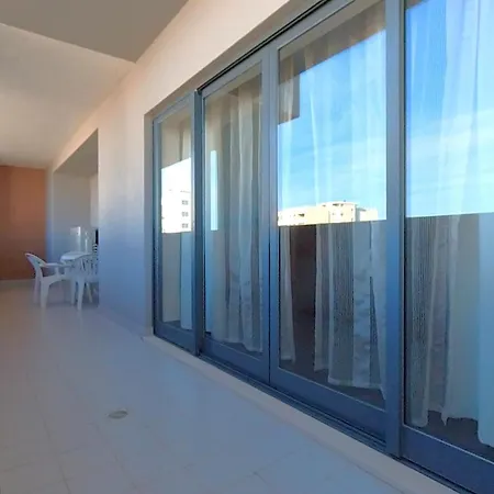 Rocha Tower 11c-11e Lejlighed