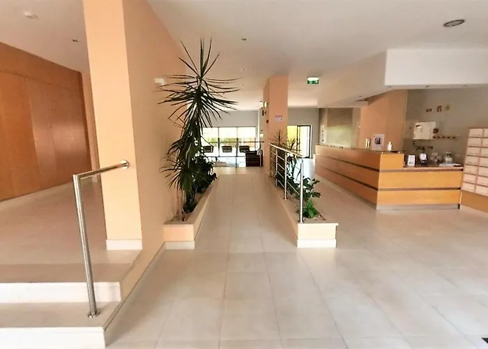 Rocha Tower 11c-11e アパート *