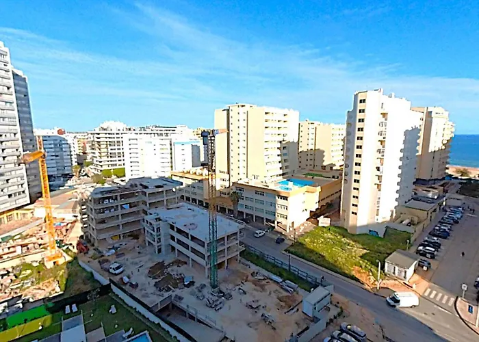 Rocha Tower 11c-11e アパート *