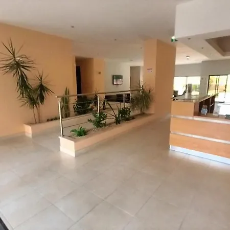 Apartment Turisticos Rocha Tower 4 *